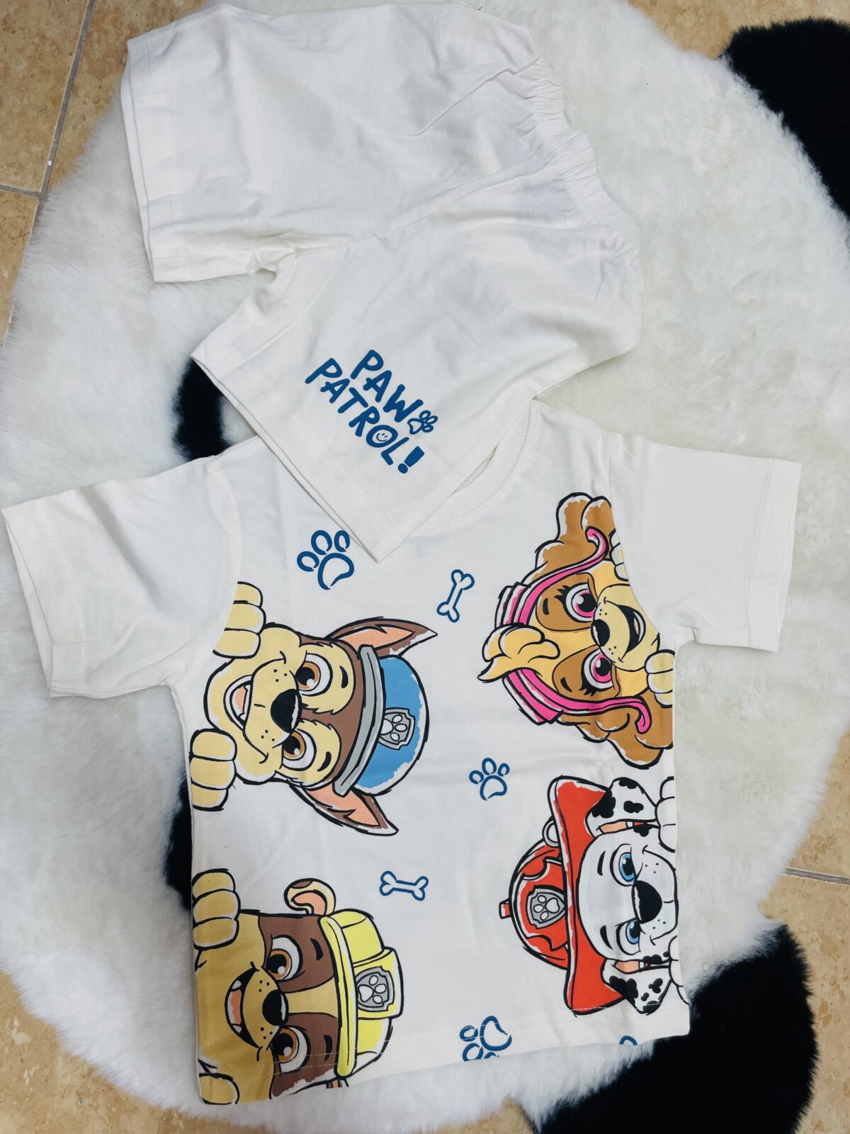 Pyzamko Paw biele